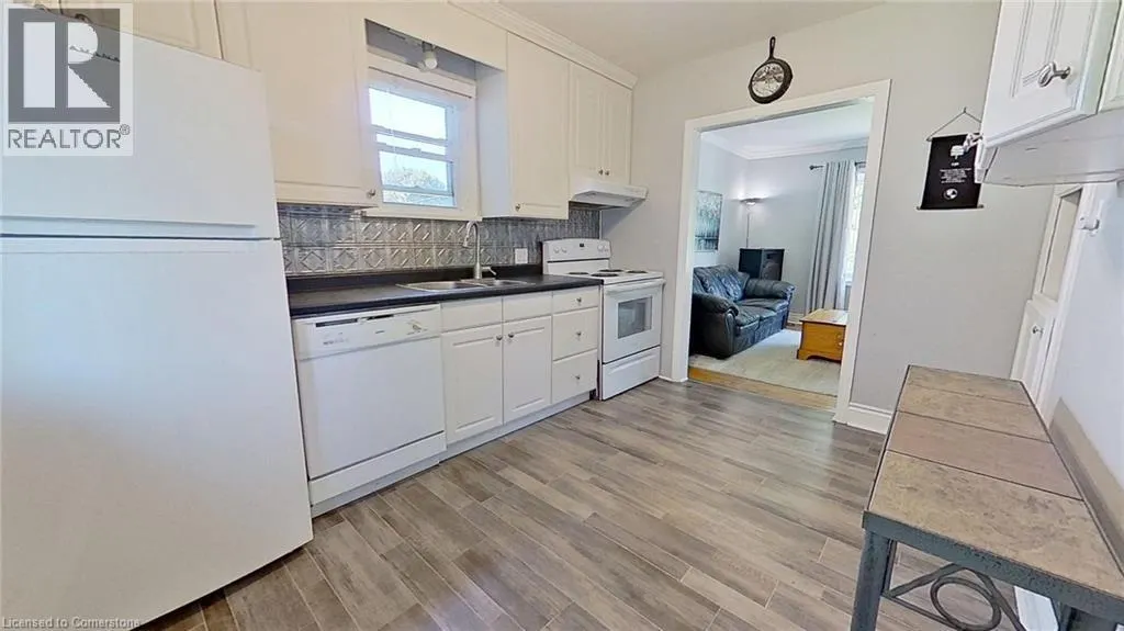 22 BROOK Road S