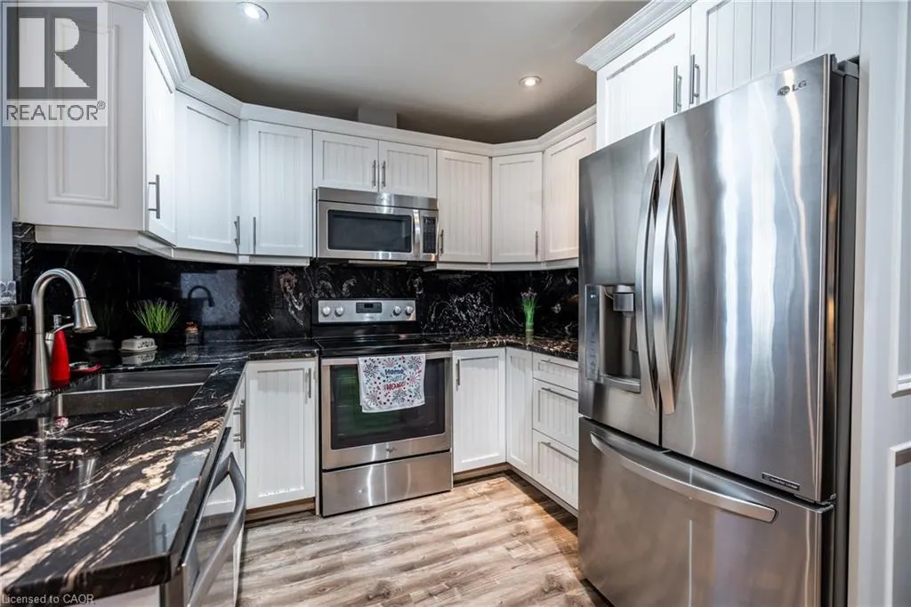 175 FIDDLERS GREEN Road Unit# 26, #26