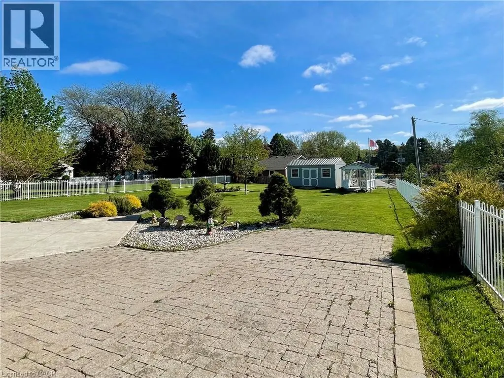 6 RYERSE Crescent