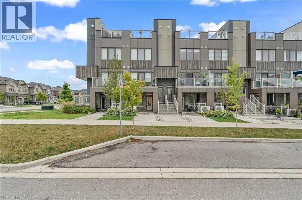 261 SKINNER Road Unit# 3, #3
