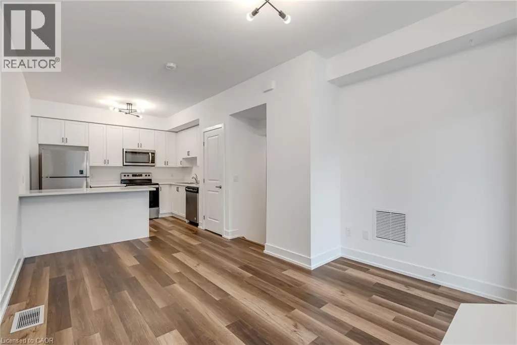 261 SKINNER Road Unit# 3, #3