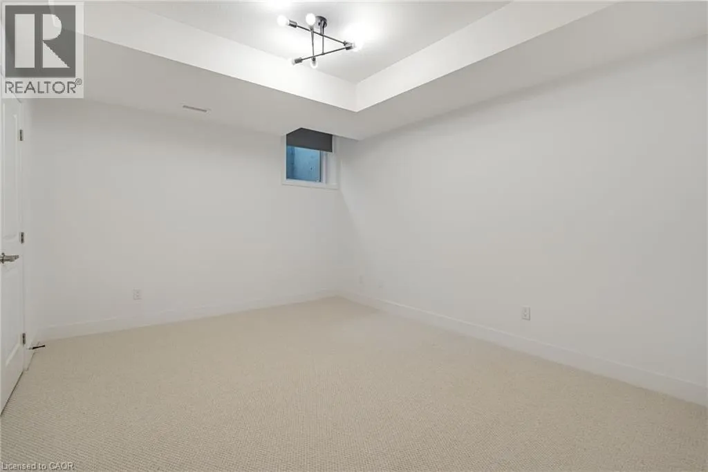 261 SKINNER Road Unit# 3, #3