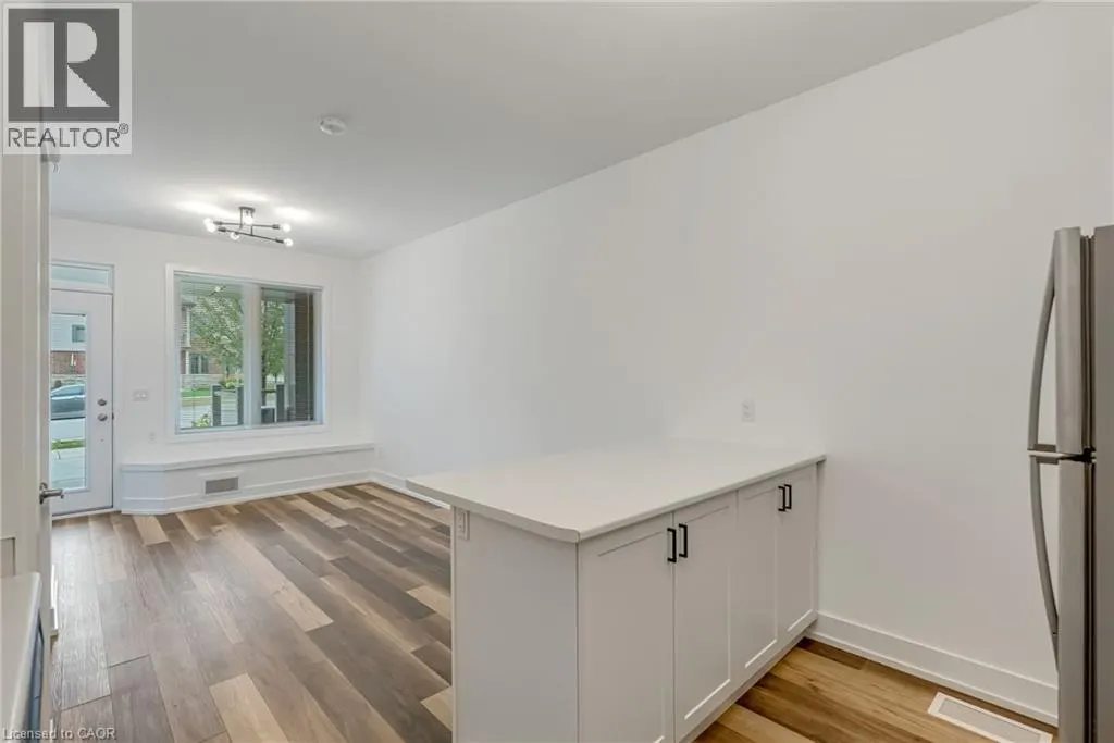 261 SKINNER Road Unit# 3, #3