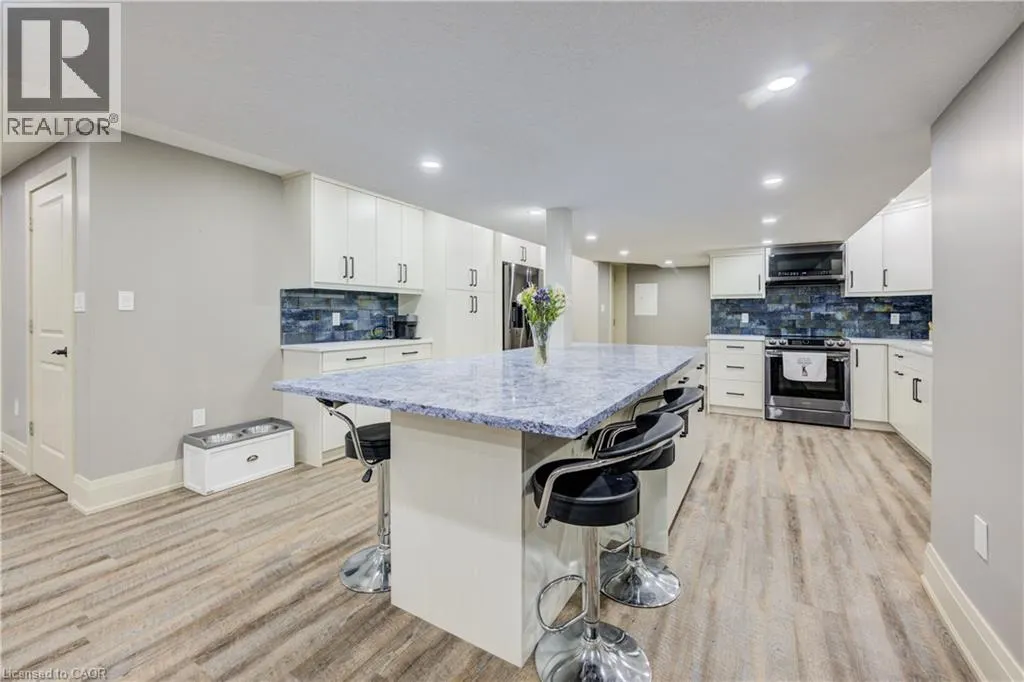 226 SHADE Street