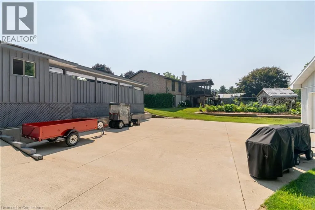 4 COLONIAL Drive