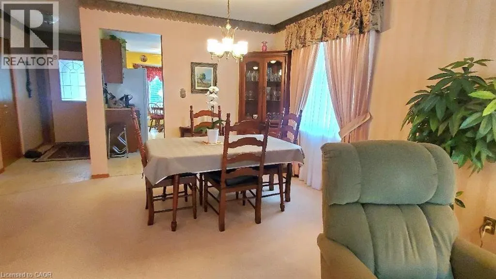 18 MAGWOOD Court