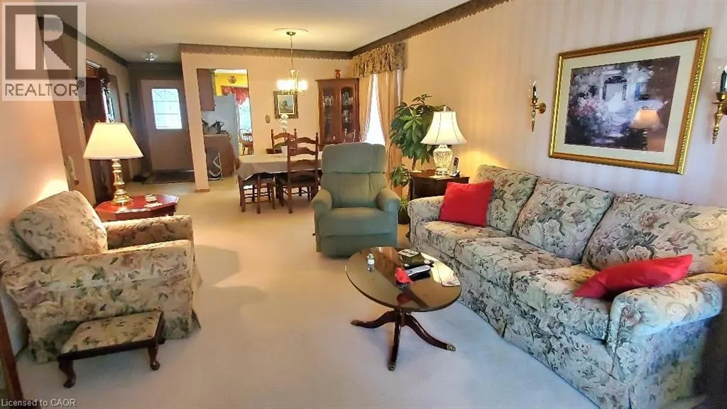 18 MAGWOOD Court