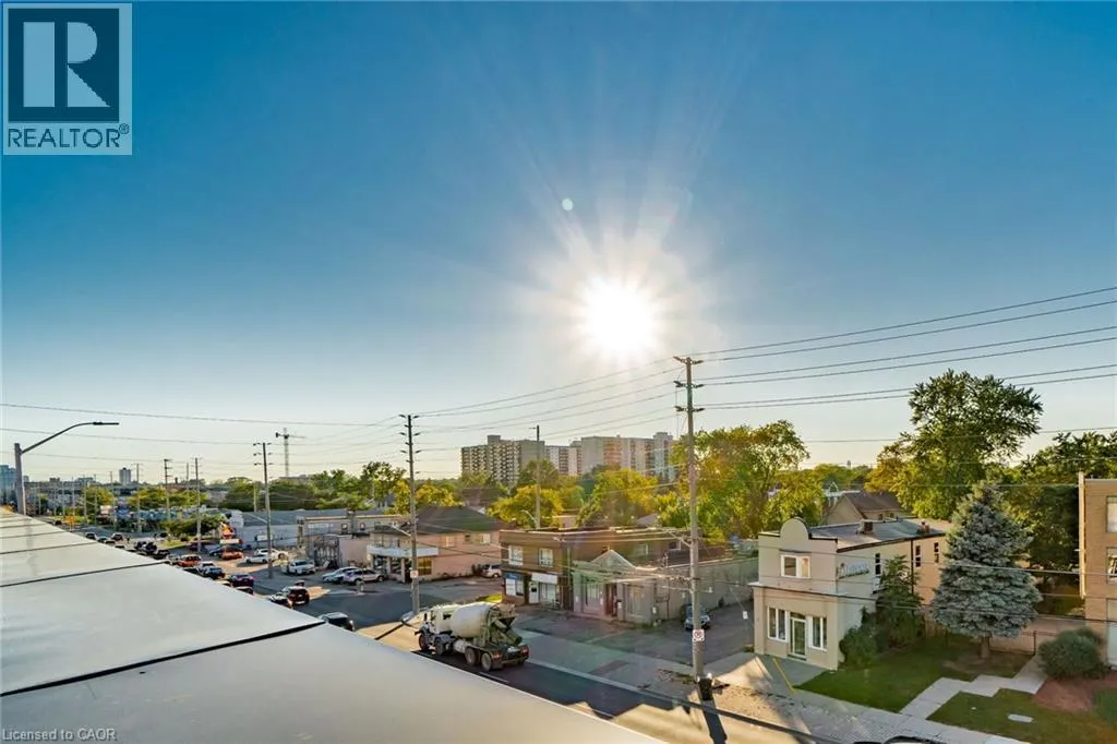 760 LAKESHORE Road E Unit# 202, #202