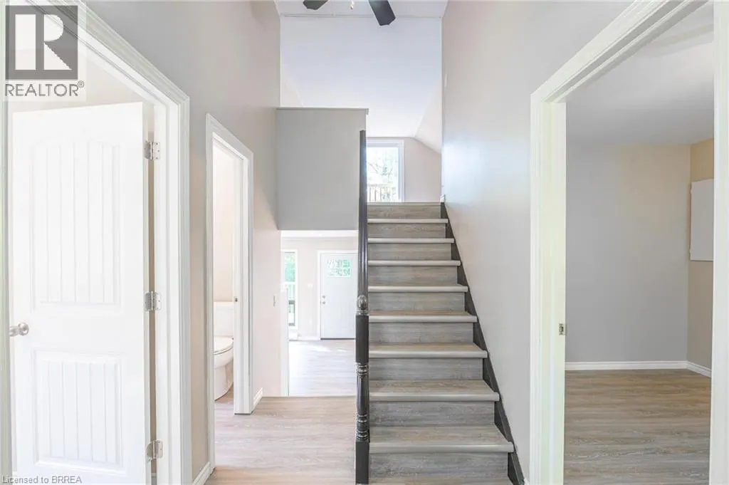 1044 ENGLISH Circle