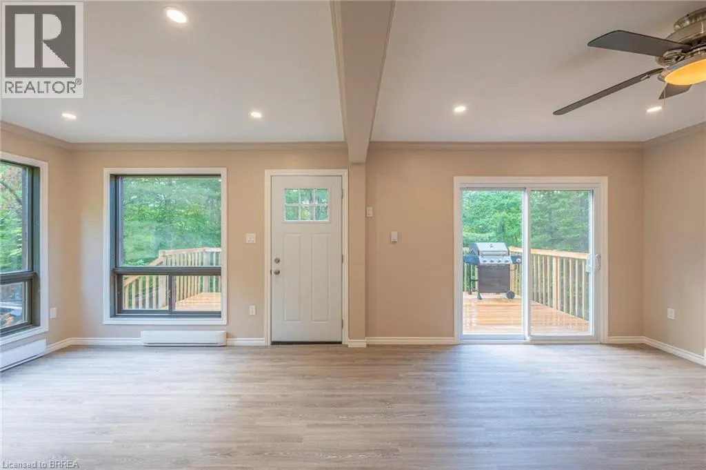 1044 ENGLISH Circle