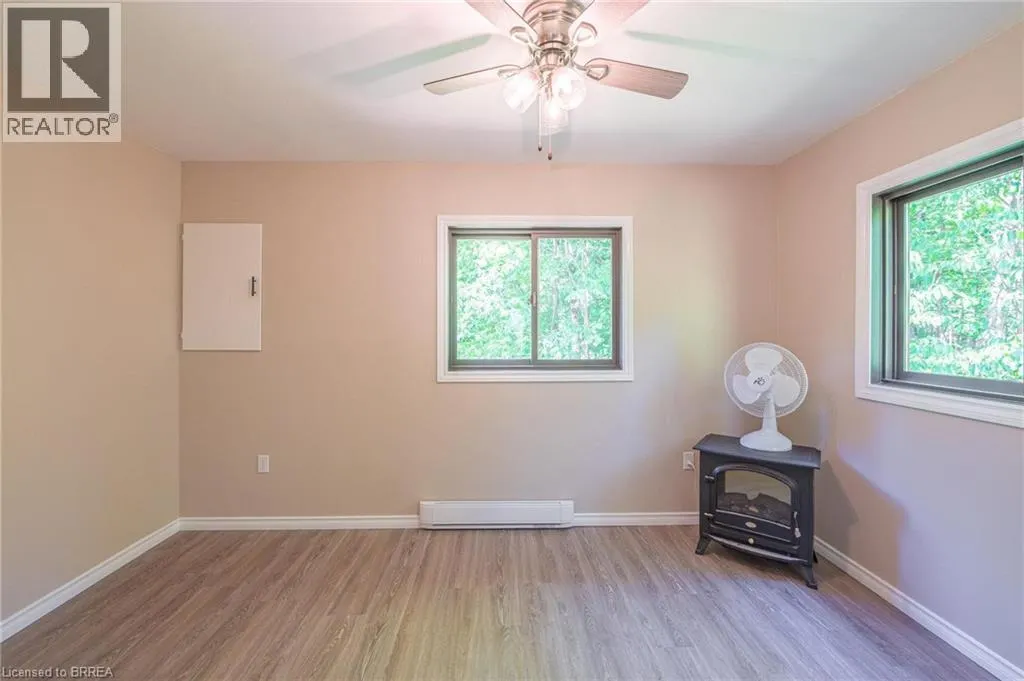 1044 ENGLISH Circle