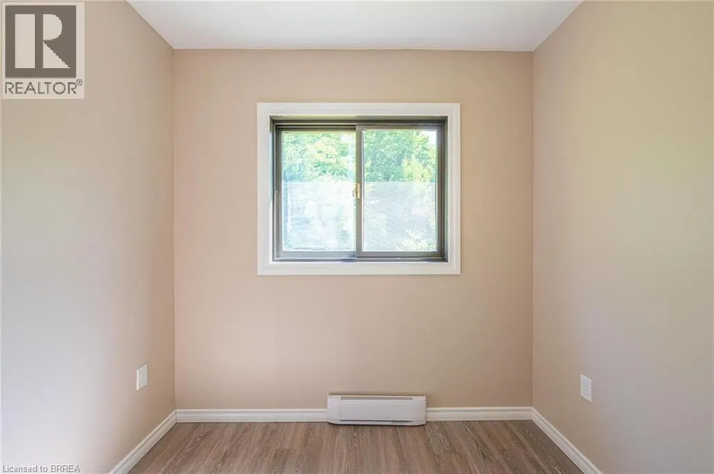 1044 ENGLISH Circle