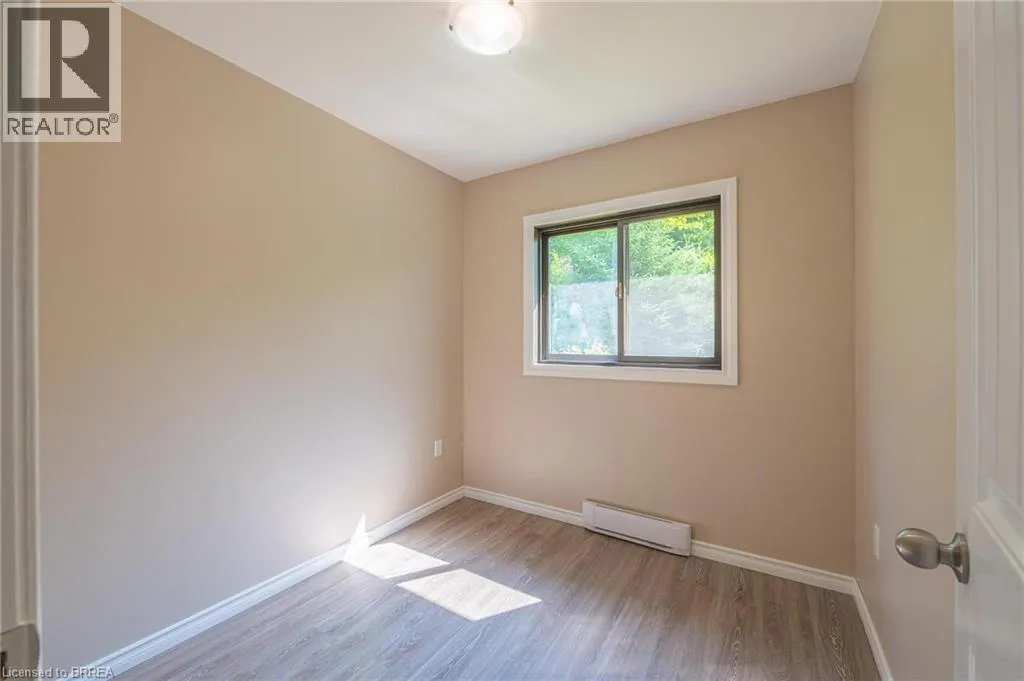1044 ENGLISH Circle