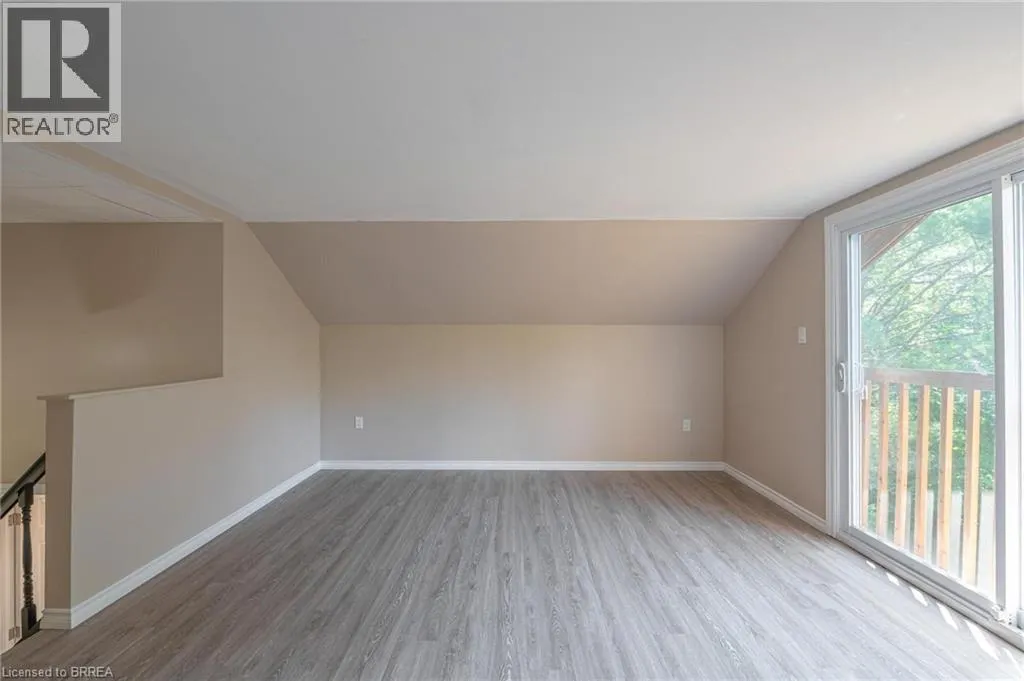 1044 ENGLISH Circle