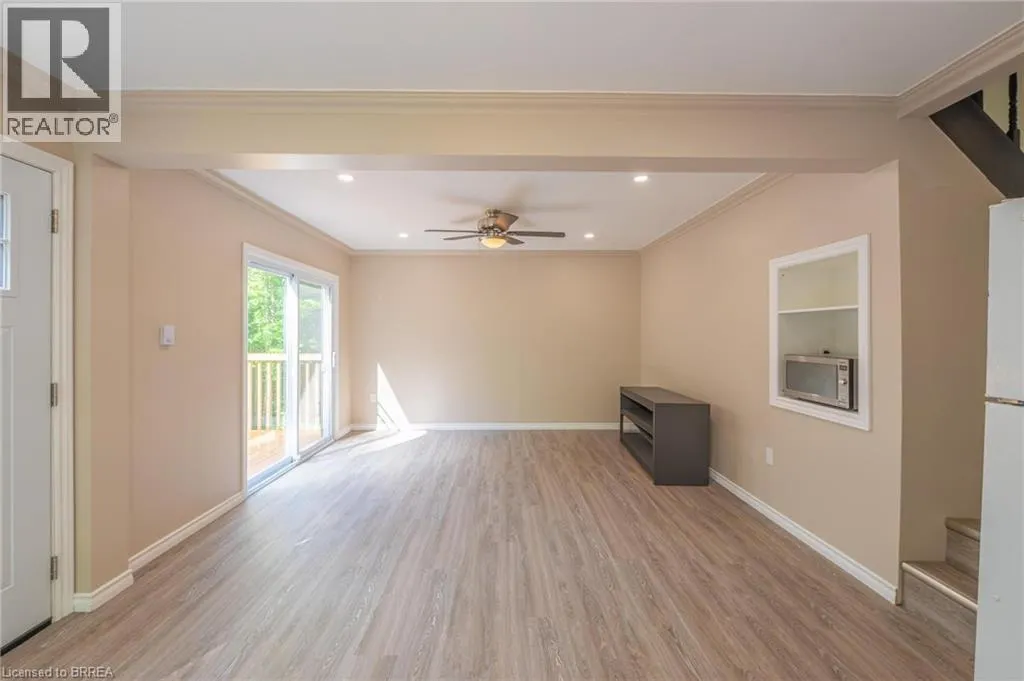 1044 ENGLISH Circle