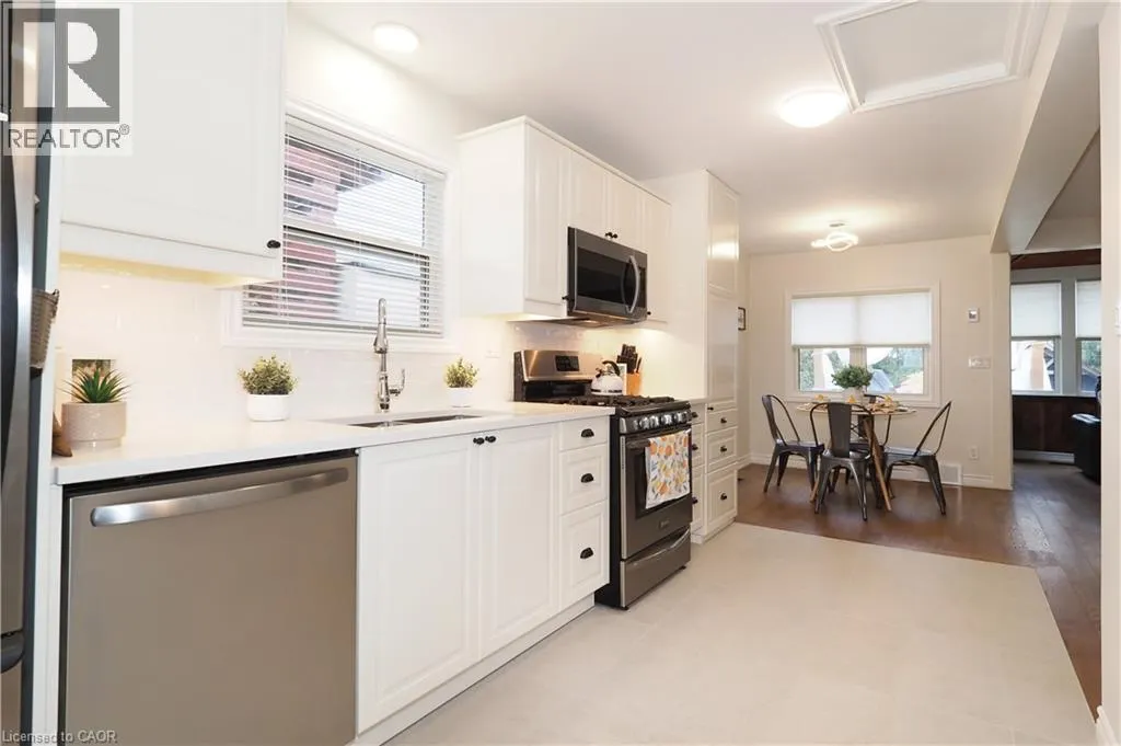 50 HOLLY Trail