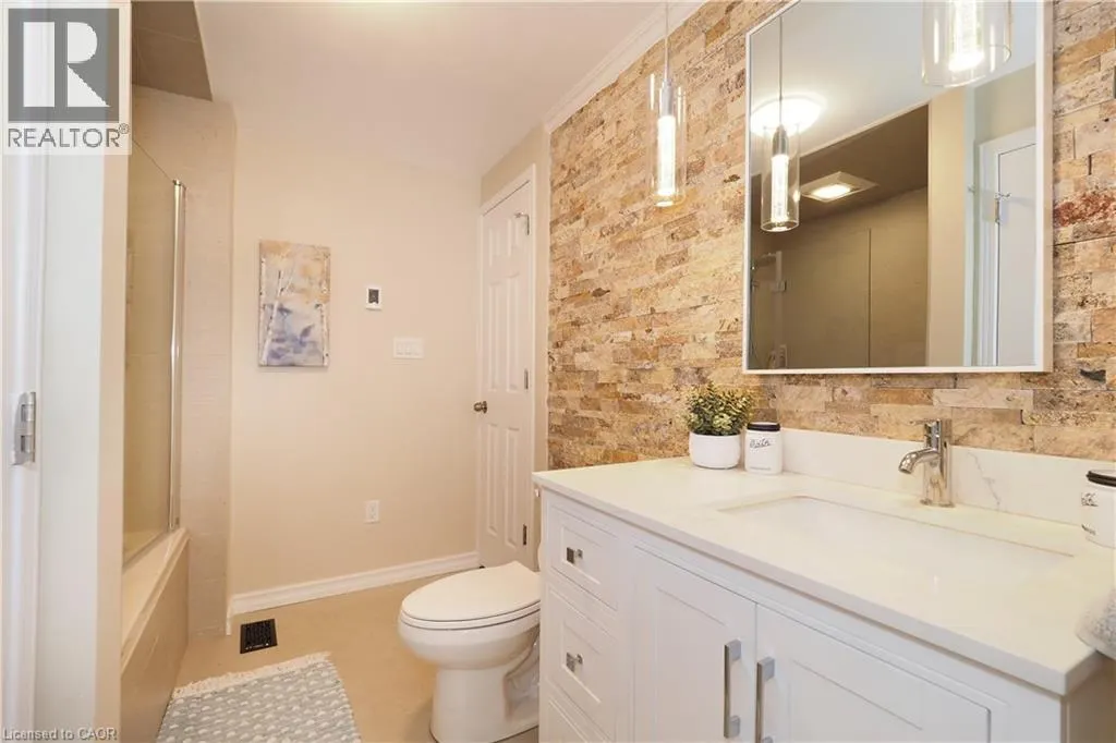 50 HOLLY Trail