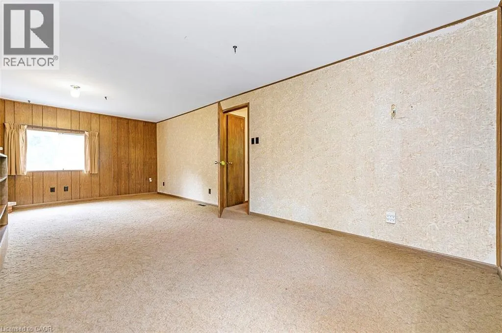 18 SULLIVAN'S Lane