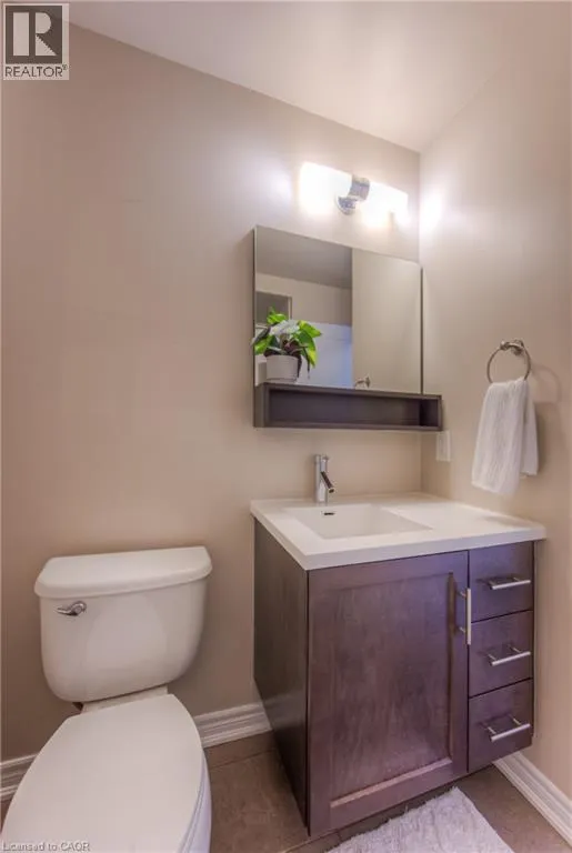 215 DUNDAS Street E Unit# 38, #38
