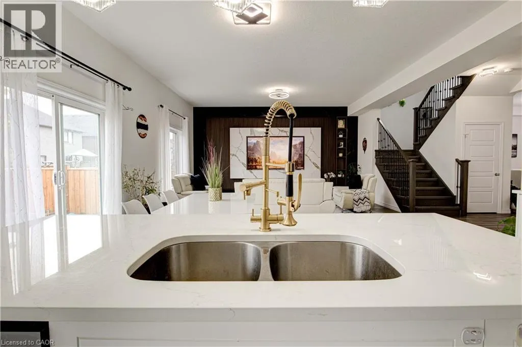 28 SASS Crescent
