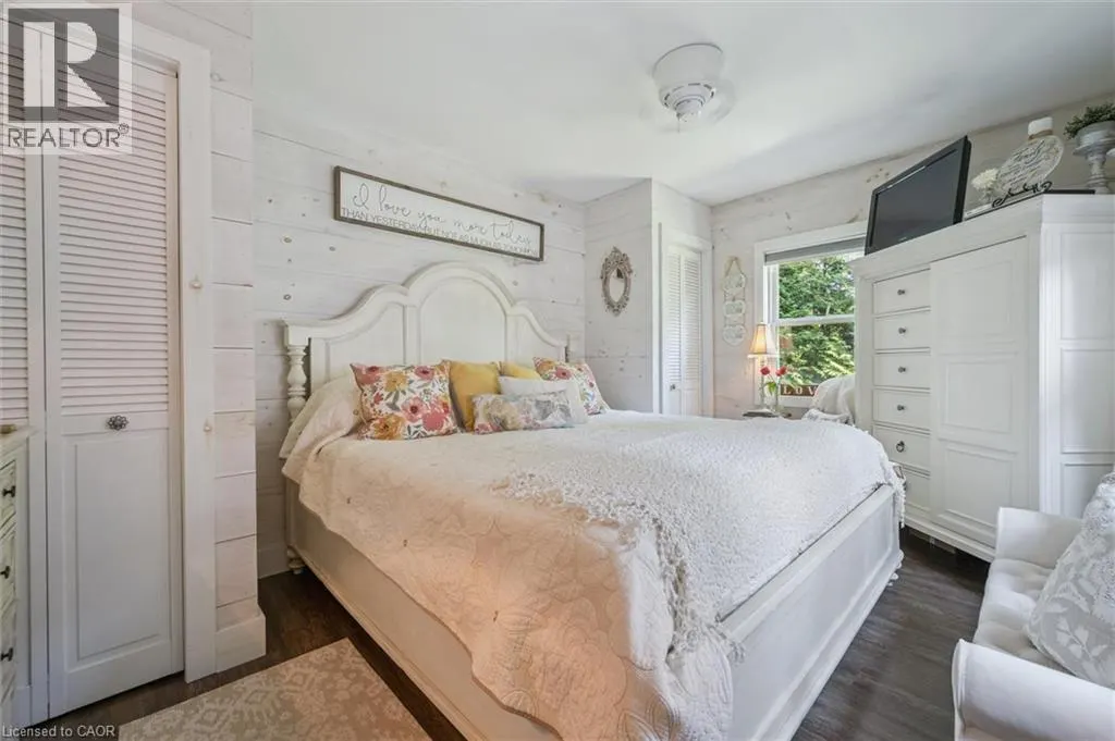 516 FIFTH Street N