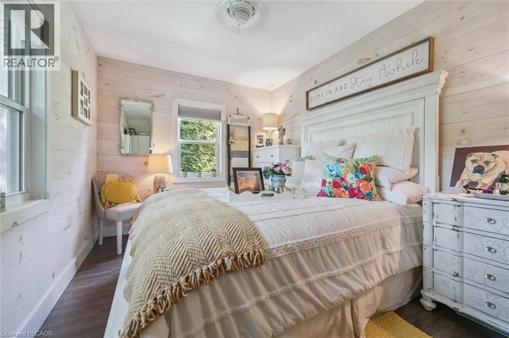 516 FIFTH Street N