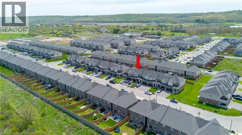 42 PINOT Crescent