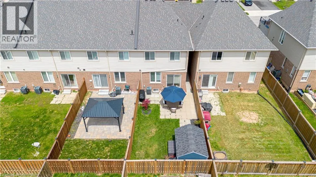 42 PINOT Crescent