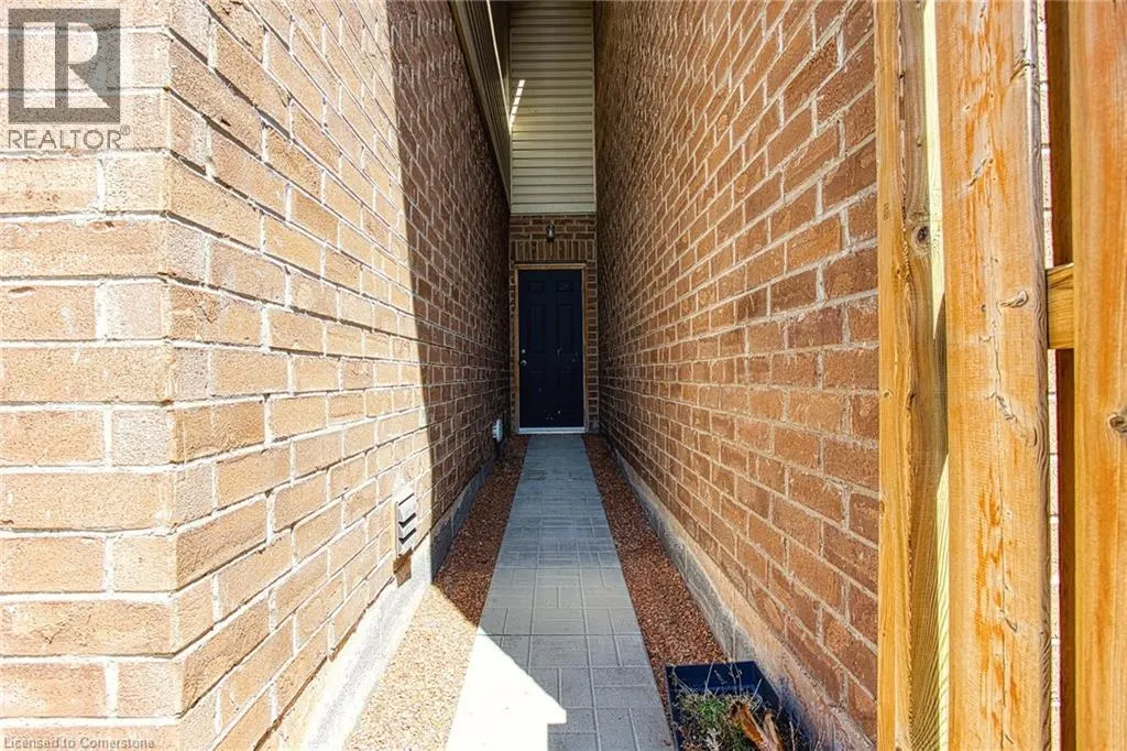 42 PINOT Crescent