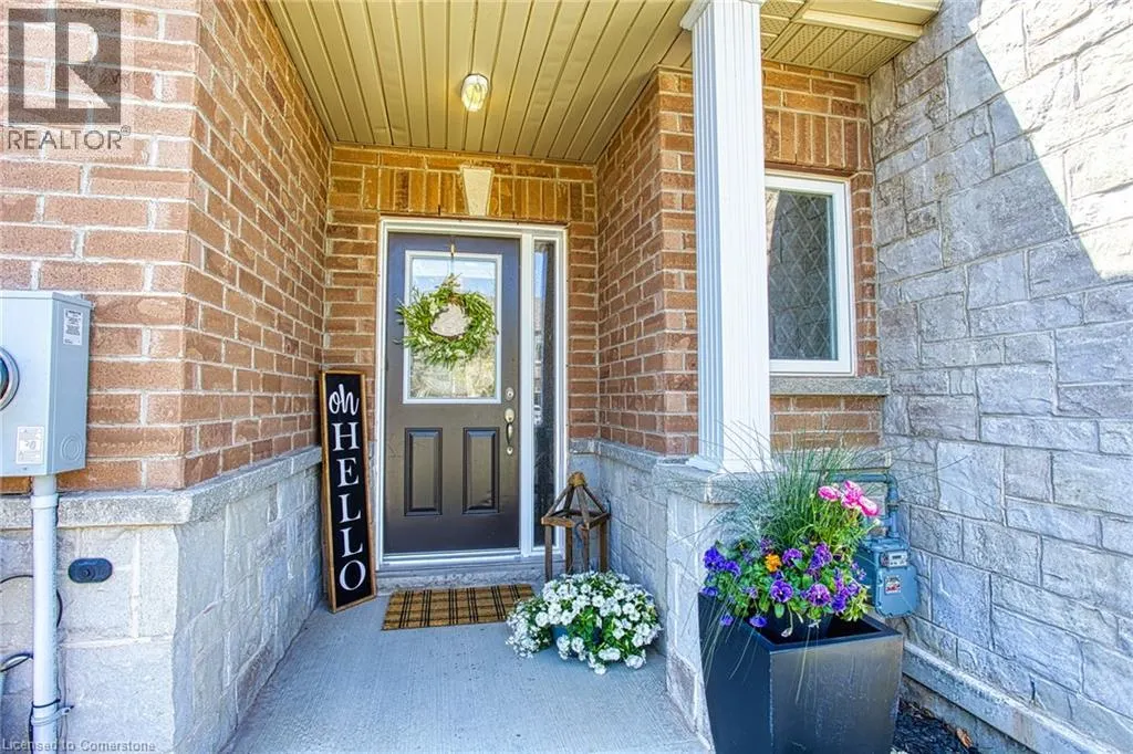 42 PINOT Crescent