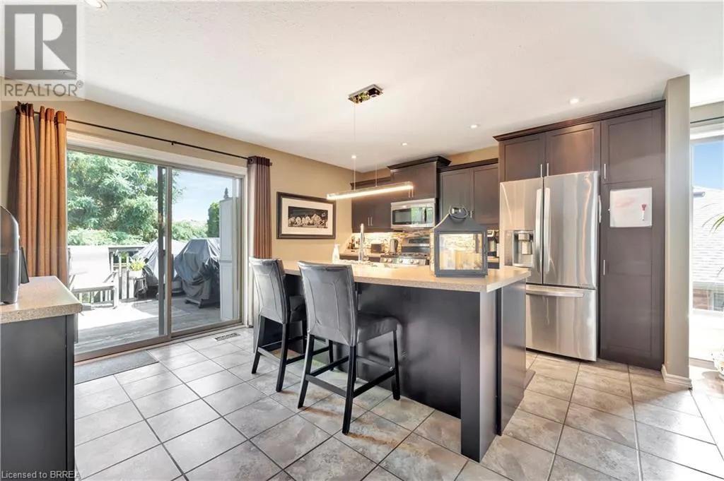 33 MANSFIELD Drive