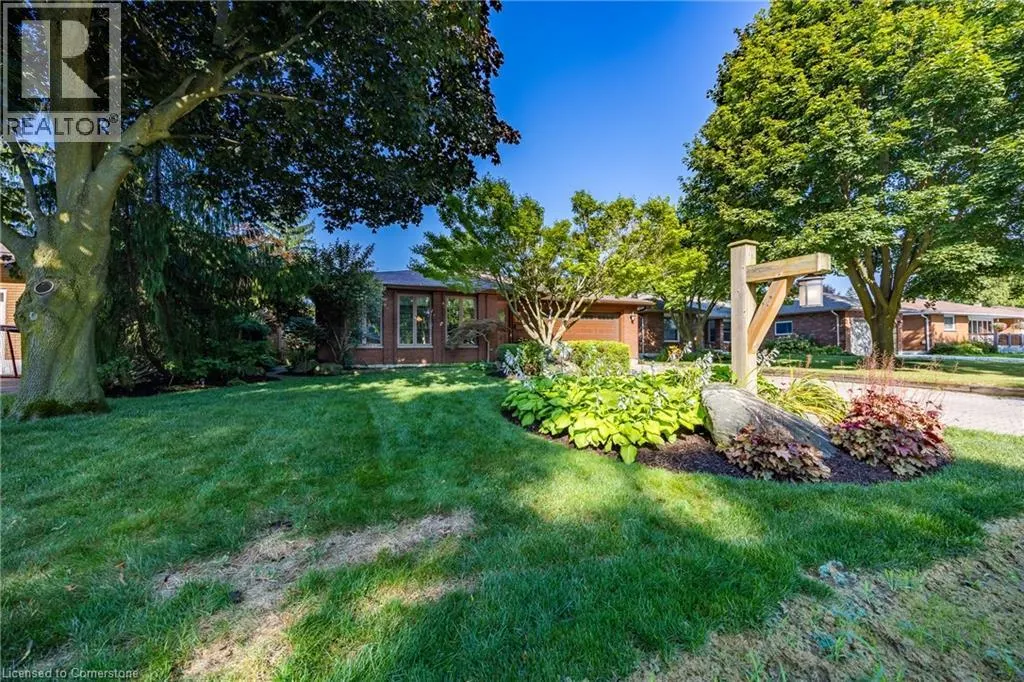 222 DUNCOMBE Road