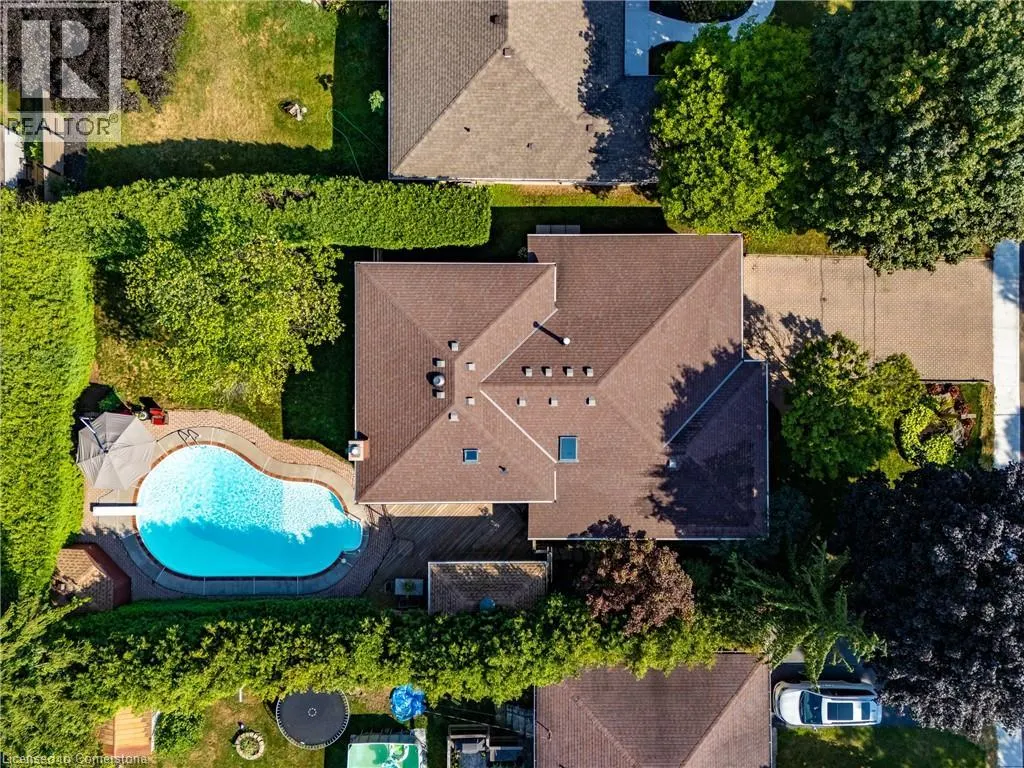 222 DUNCOMBE Road