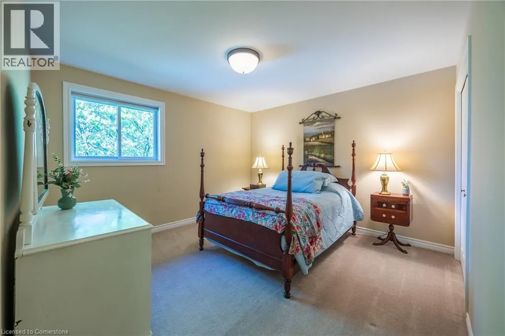 222 DUNCOMBE Road