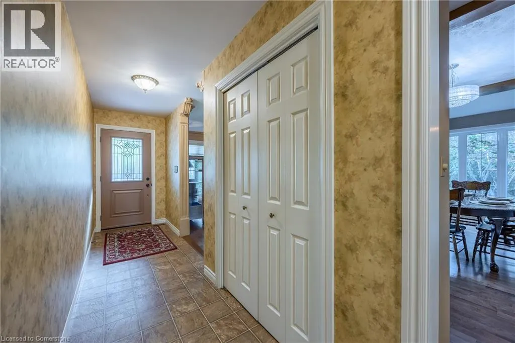 222 DUNCOMBE Road