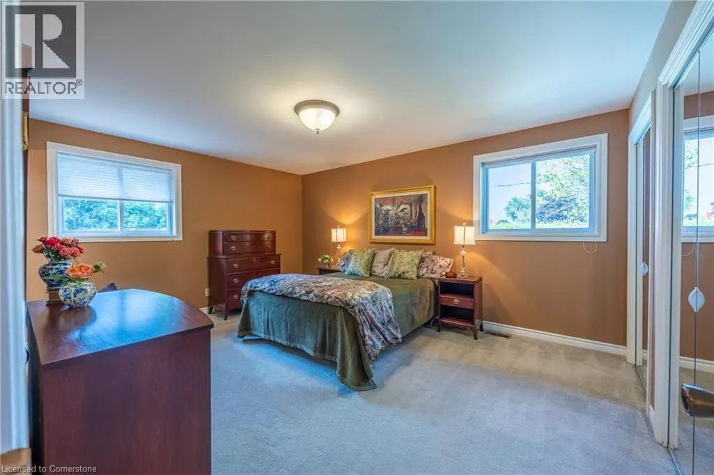 222 DUNCOMBE Road