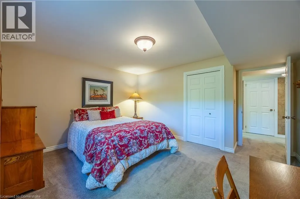 222 DUNCOMBE Road