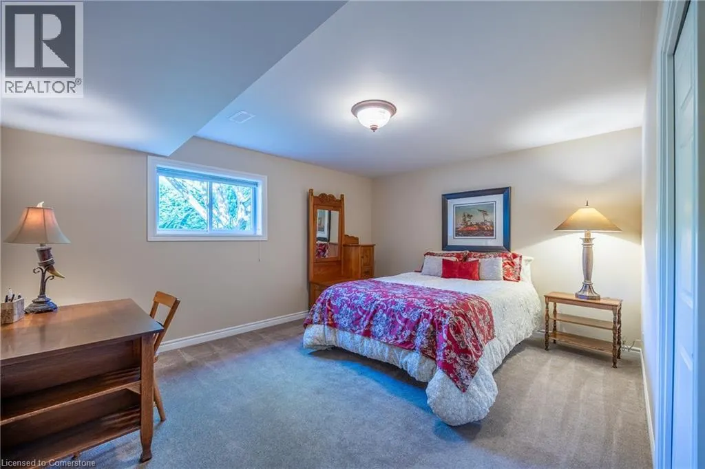 222 DUNCOMBE Road