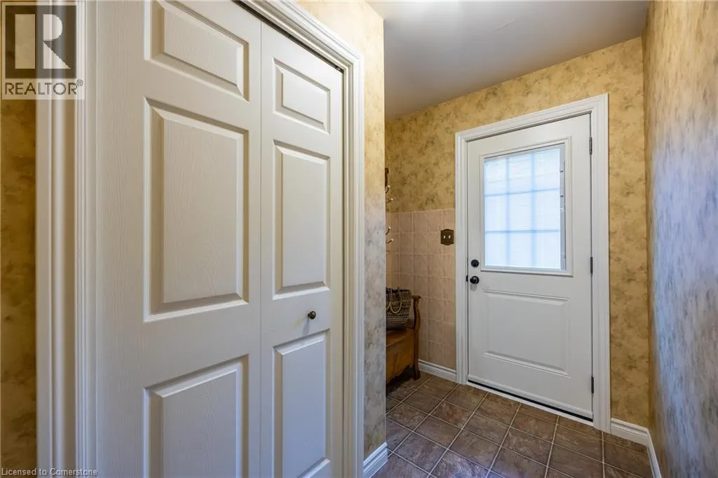 222 DUNCOMBE Road