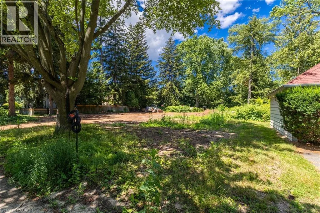 2379 LAKESHORE Road