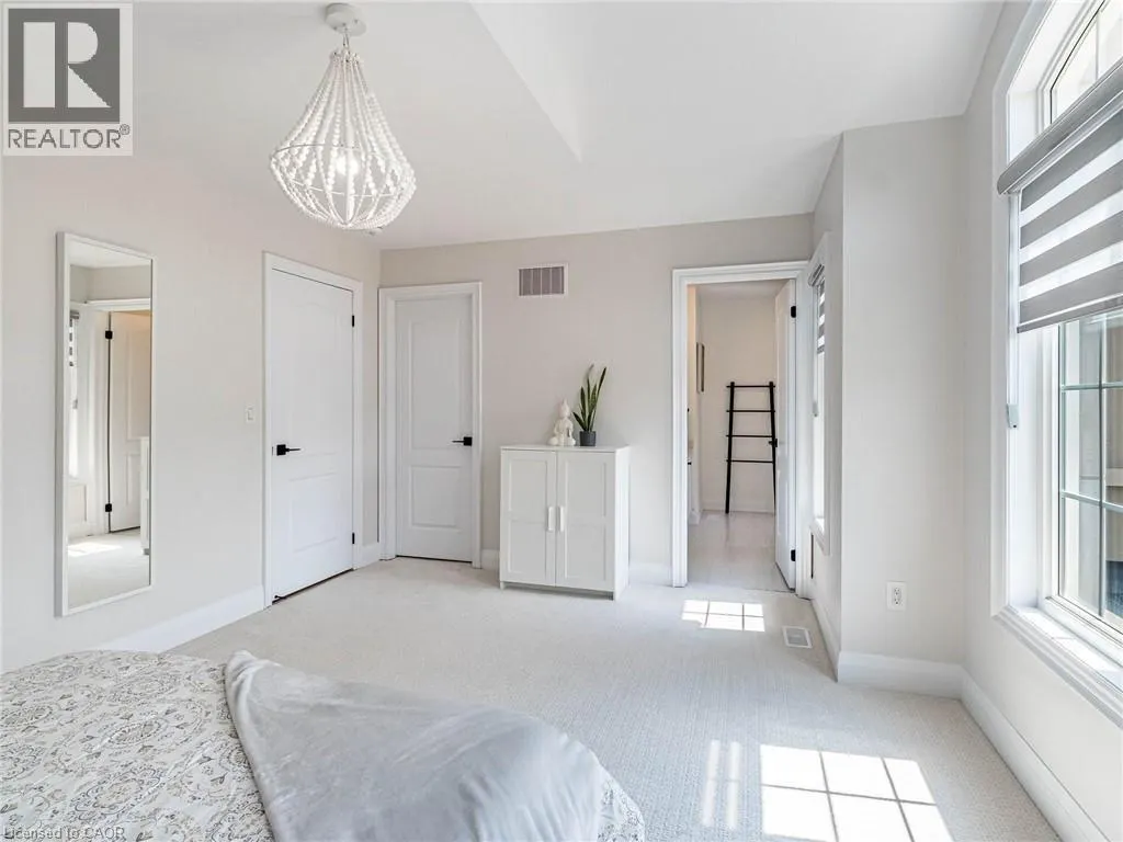 144 BLOOMSBURY Avenue