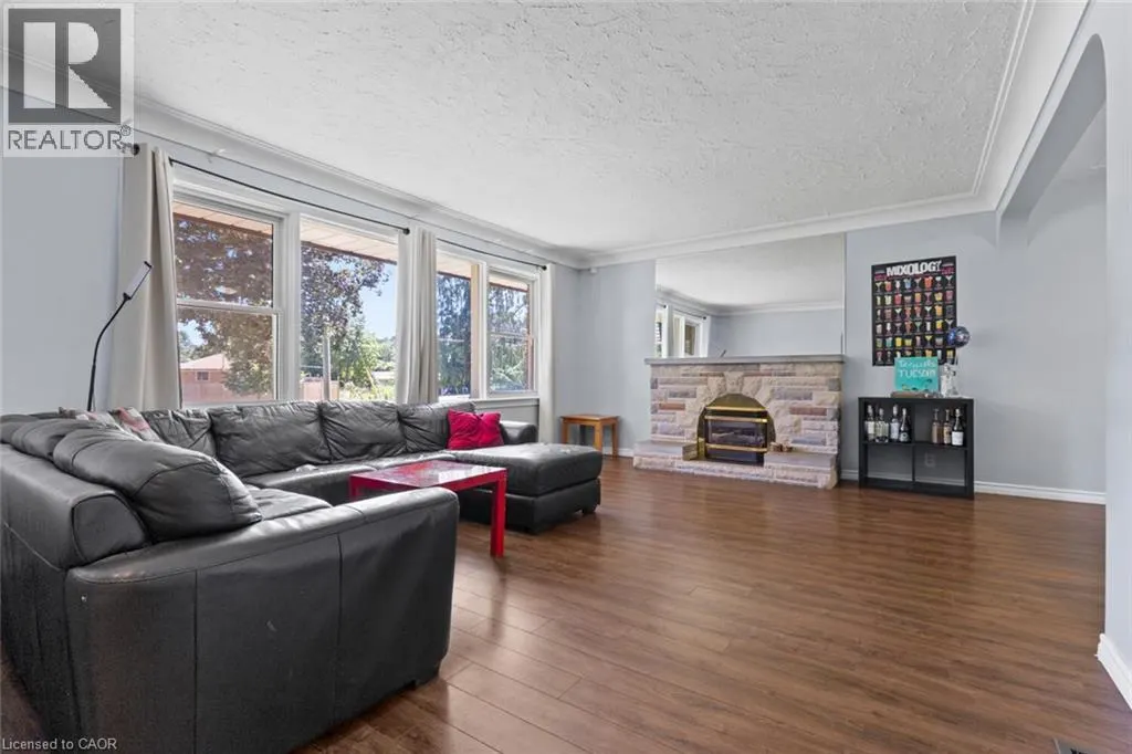 291 NEVILLE Drive