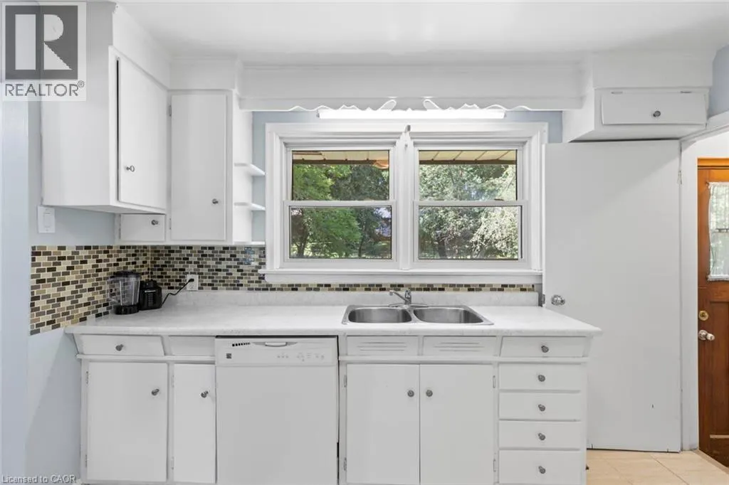 291 NEVILLE Drive