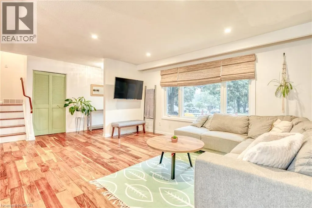 25 GLENVALE Drive