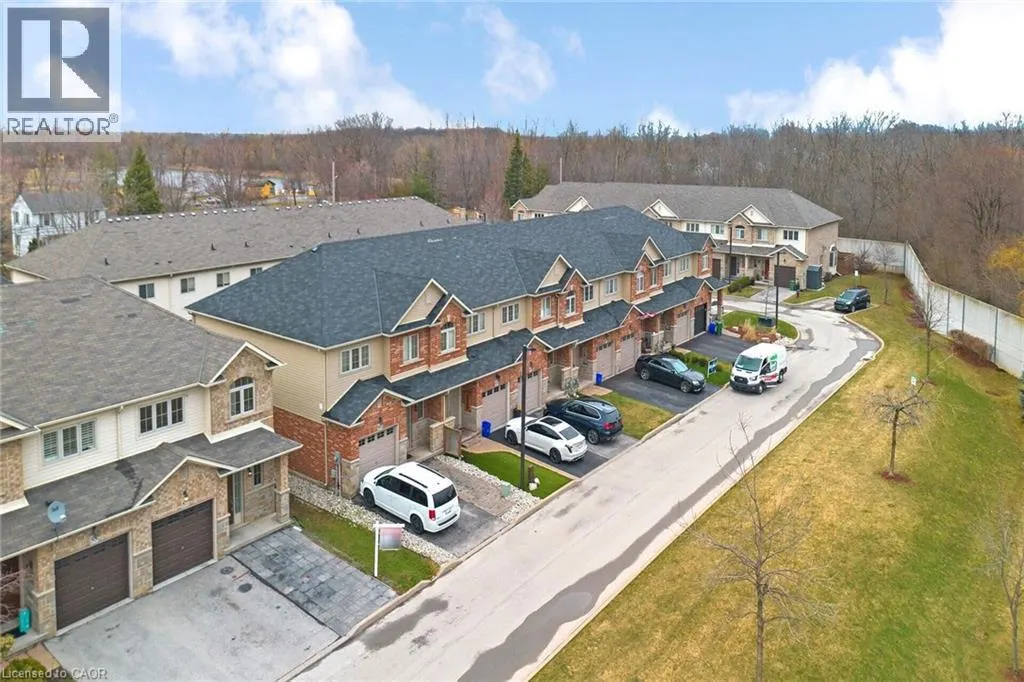 57 REDCEDAR Crescent