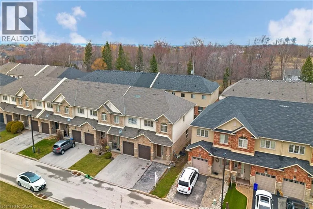 57 REDCEDAR Crescent