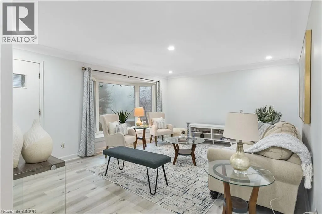 376 PHILIP Place