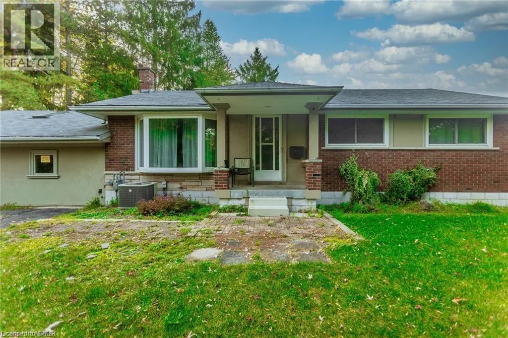 376 PHILIP Place