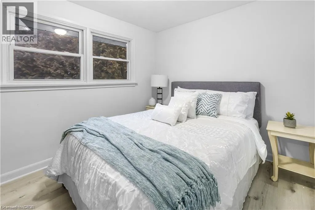 376 PHILIP Place