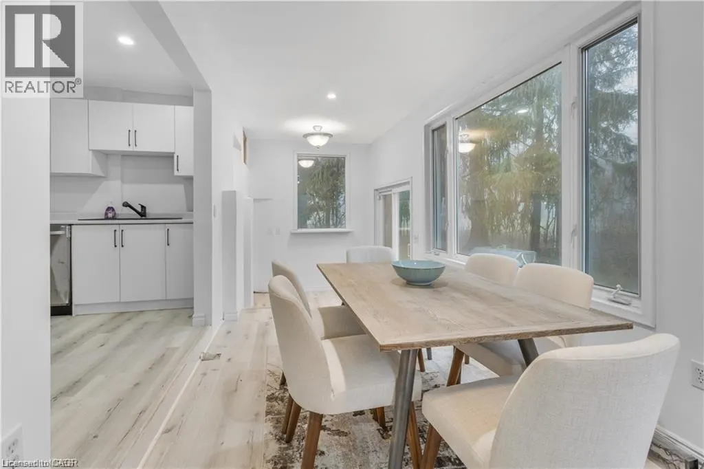 376 PHILIP Place